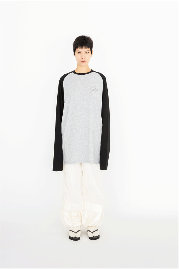 round neck elongated longsleeves grey black