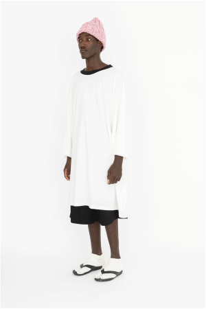 multisize t-shirt ivory black contrast
