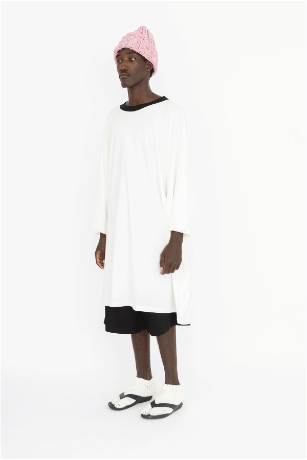 multisize t-shirt ivory black contrast