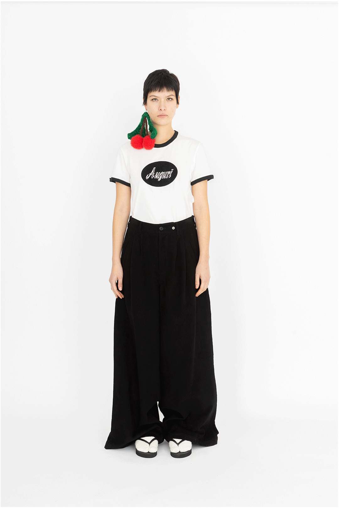 wide leg trousers black