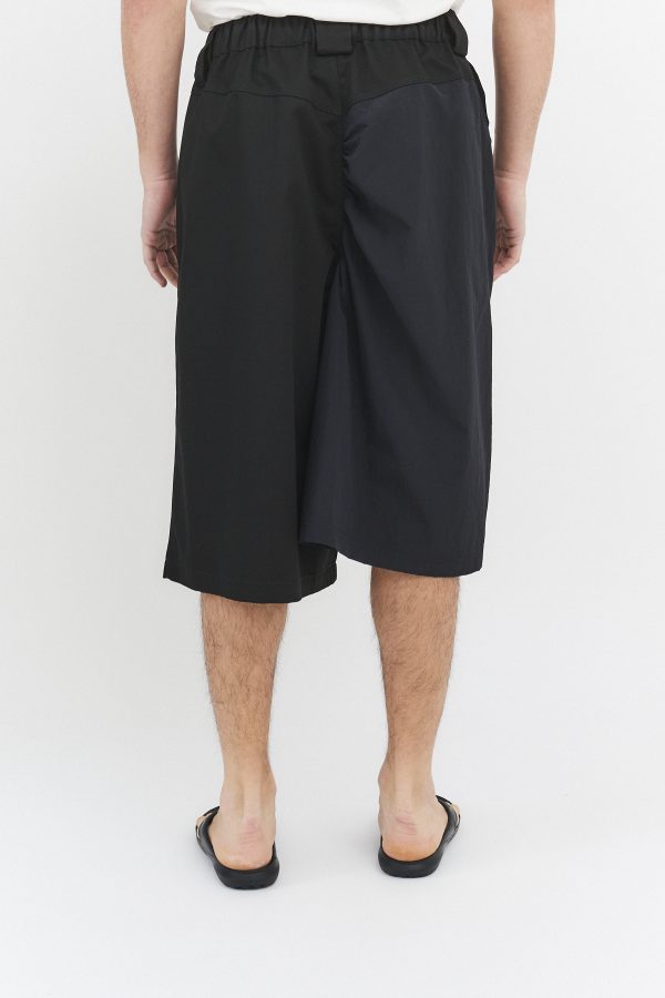half wide shorts black